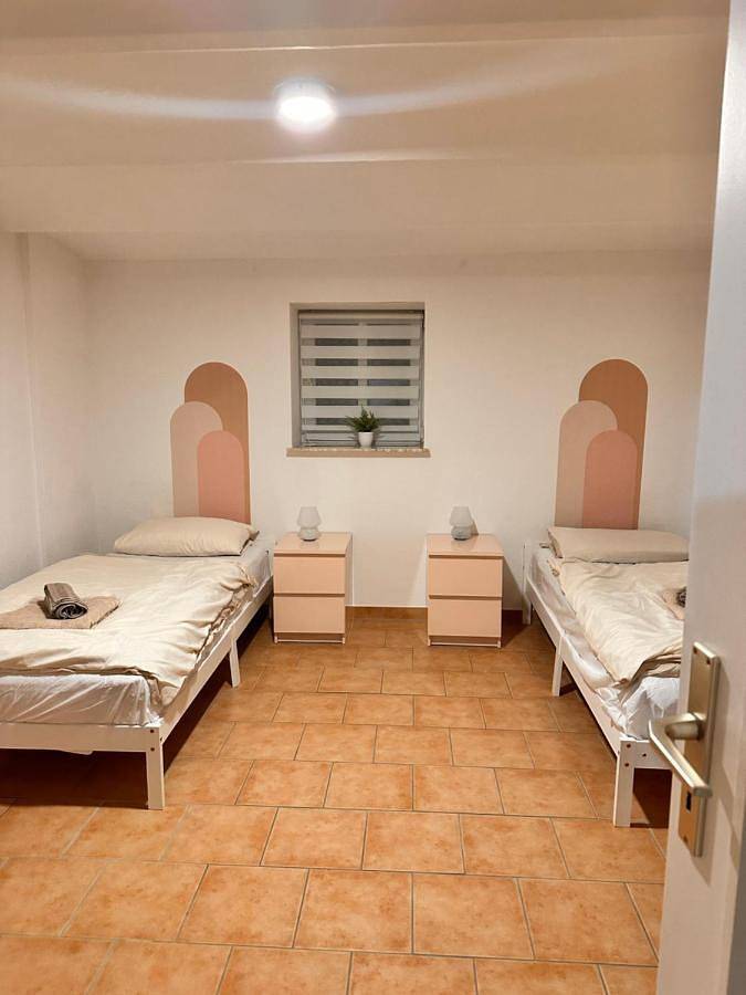 Ganze Wohnung, Two-Bedroom Apartment in Haiger, Naturpark Lahn-Dill-Bergland