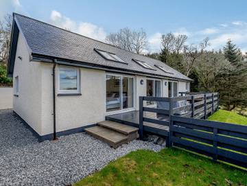 Log Cabin for 6 People in Argyll & Bute, Scotland, Photo 1