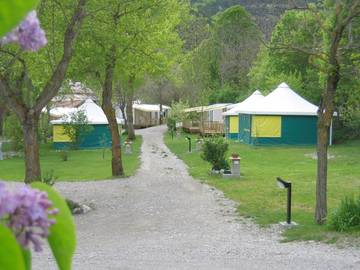 Gîte pour 5 personnes, avec terrasse et jardin à Veynes