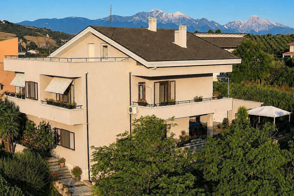 Appartamento intero, Abruzzo Hills Villa – Relax tra mare, borghi e montagne in Atri, Costa Adriatica Abruzzo