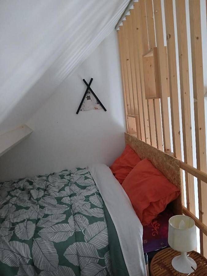 Gîte pour 4 personnes, avec jardin et vue, adapté aux familles à Blanzy - 3