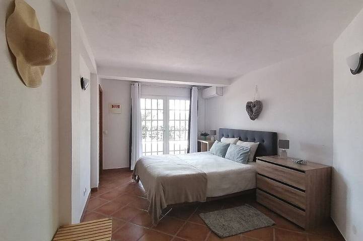 Gîte pour 8 personnes, avec jardin et piscine dans Pata De Cima - 2