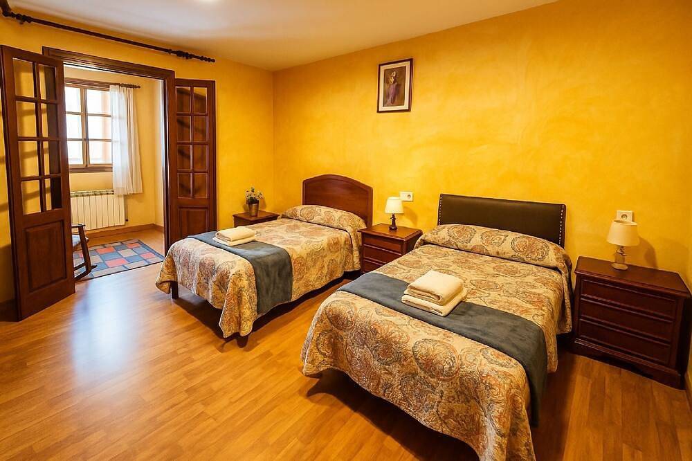 Entire apartment, Casa Pilar Apartment in Ribadesella, Costa Verde (Spain)