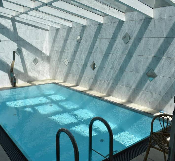 Hotel für 4 Personen, mit Balkon und Terrasse sowie Pool und Sauna in Oberperfuss - 2
