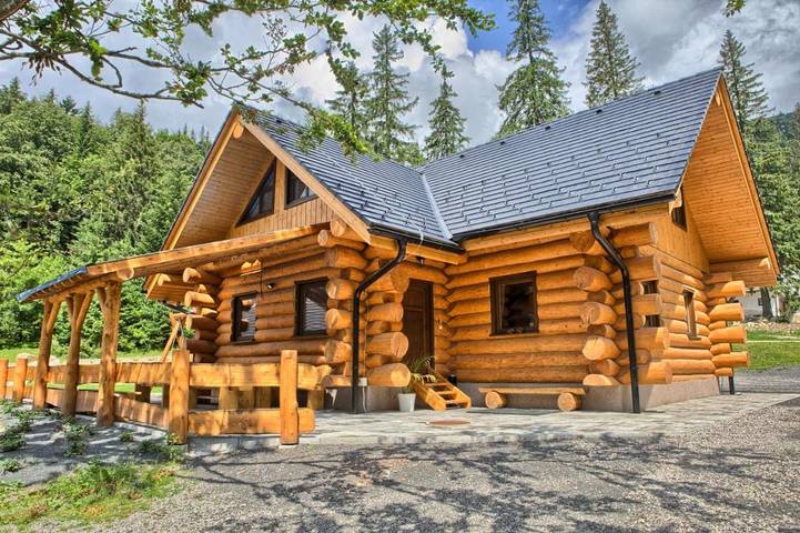 Ferienhaus für 10 Personen, mit Balkon und Whirlpool, kinderfreundlich in der Slowakei