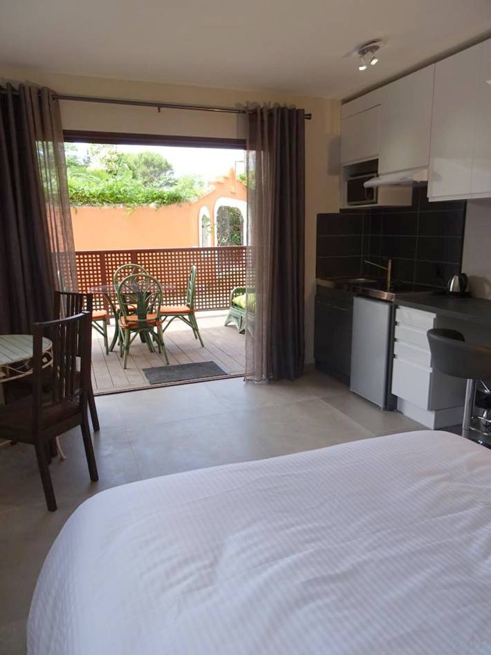 Gîte pour 4 personnes, avec sauna et piscine ainsi que jardin et jacuzzi à Lavérune - 2
