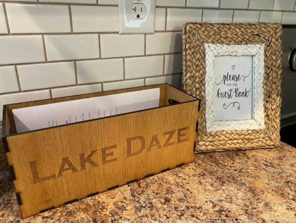 Lake Cumberland \"Lake Daze Cabin\" near Clearwater in Lake Cumberland