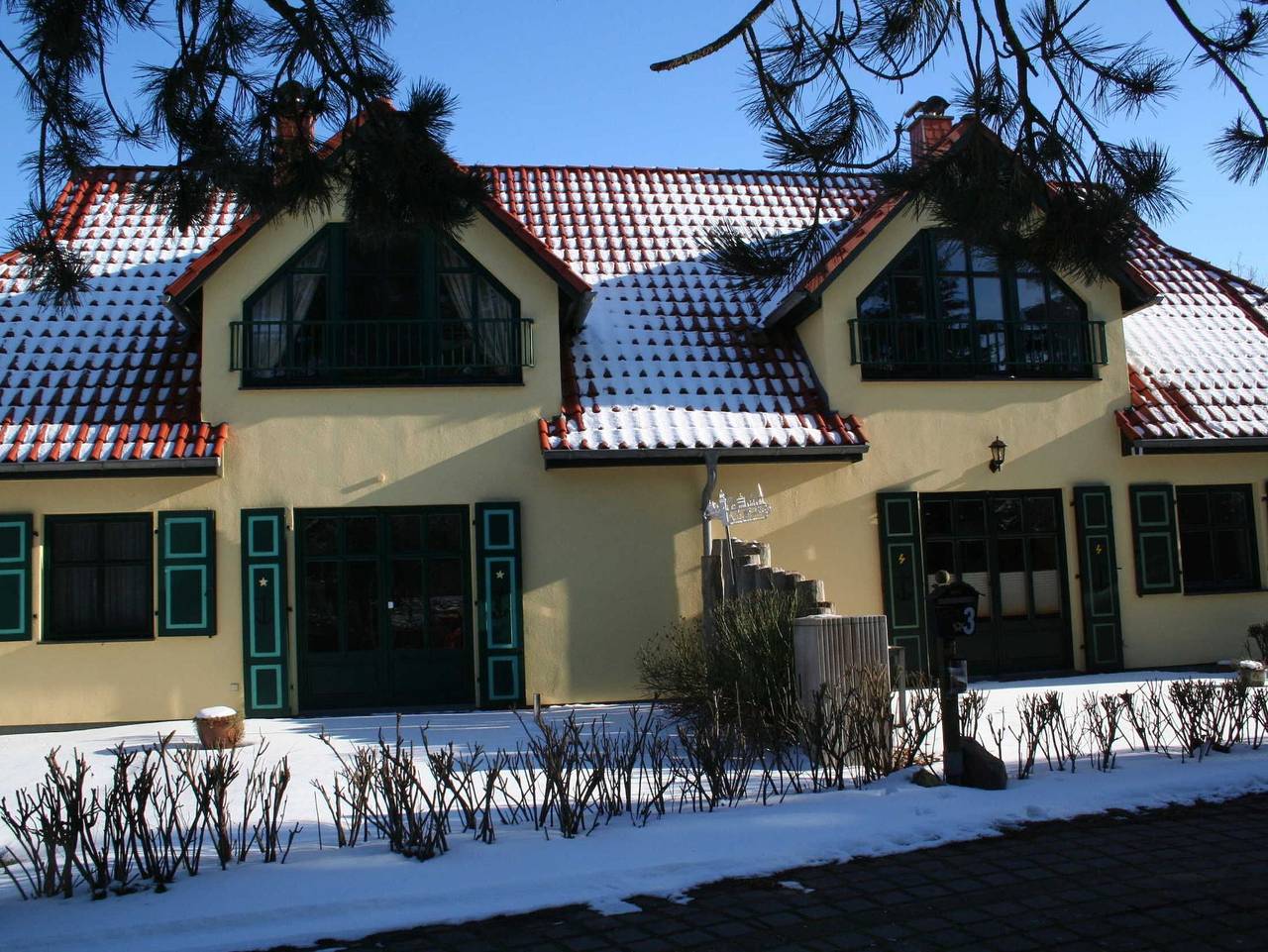 Ganze Ferienwohnung, Am Deich Strandhaus Og - Am Deich Strandhaus Og in Ostseebad Wustrow, Wustrow
