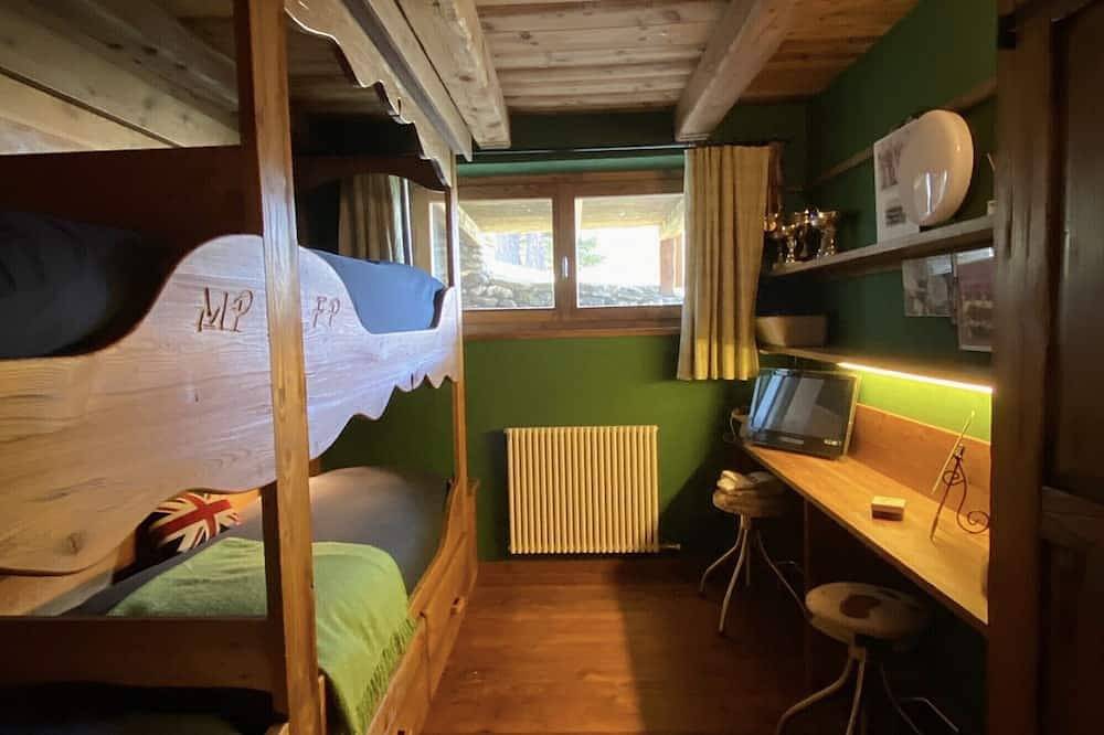 Appartamento intero, Chalet Clotes per amanti dello sci e della natura in Sauze d'Oulx, Via Lattea