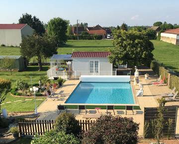 Gîte pour 3 personnes, avec jacuzzi et jardin ainsi que terrasse et piscine dans Fretterans