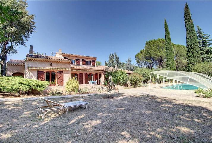 Chambre d’hôte pour 2 personnes, avec jardin ainsi que piscine et vue