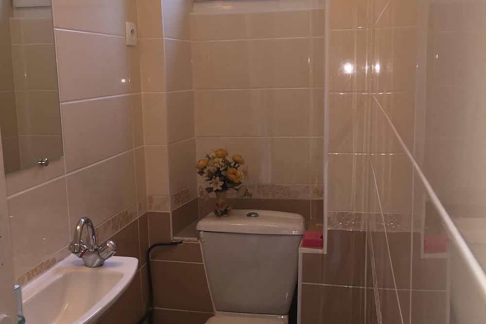 Air Conditioned Gîtes De La Haute Rue 25 Minutes From The Airport, cab, car rental in Touvois, Région de Nantes