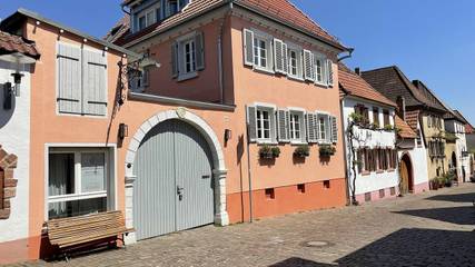 Ferienwohnung für 2 Personen, mit Terrasse in Rhodt unter Rietburg