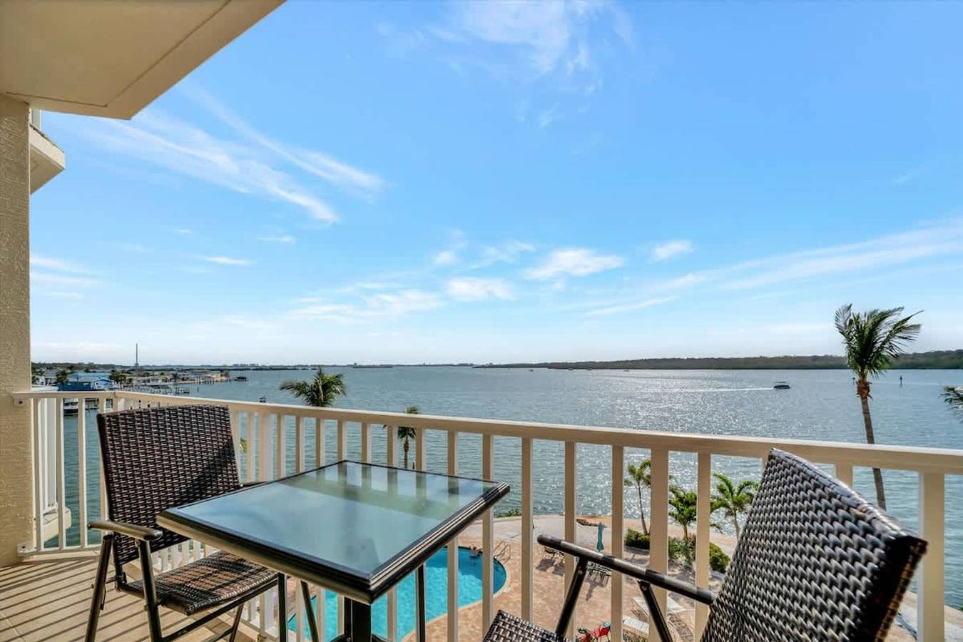 Apartamento entero, Sunlit Bayview Suite Balcony Pool   Hot Tub  in Seminole, Pinellas County