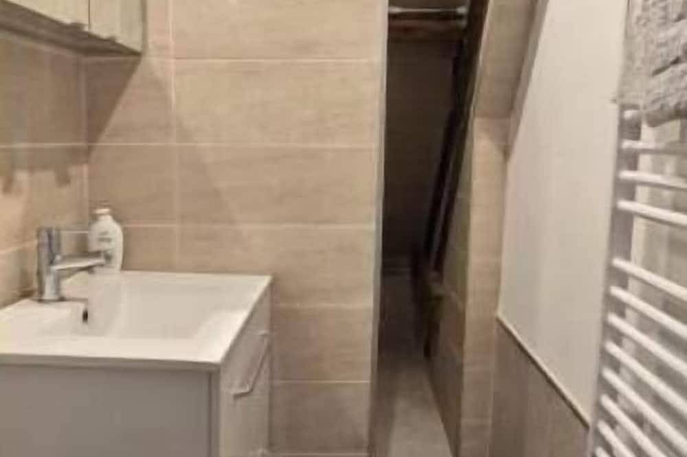 Appartement entier, Studio cosy avec jardin à Saint-Pierre-des-Corps, proche gare et Tours in Saint-Pierre-des-Corps, Région de Tours