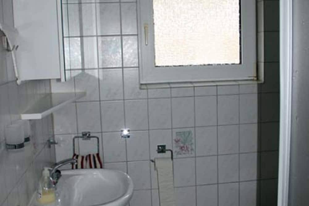 Ganze Wohnung, Ferienhaus Mittelhof 15 - gemütliches Ferienhäuschen mit offenem Koch- und Wohnbereich in Bad Berleburg, Kreis Siegen-Wittgenstein