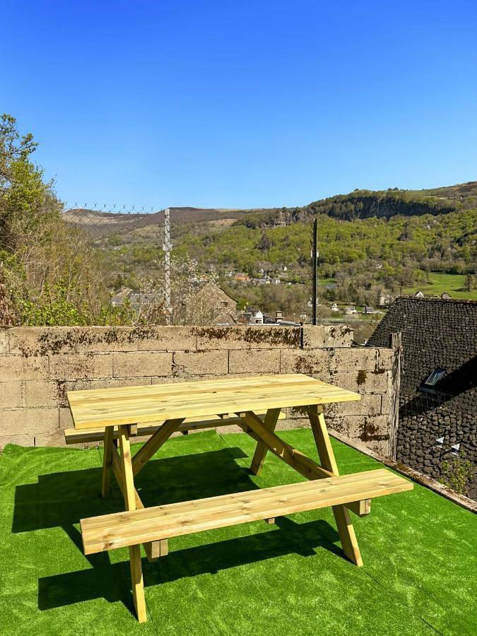 Location de vacances pour 6 personnes, avec vue à Thiézac - 2