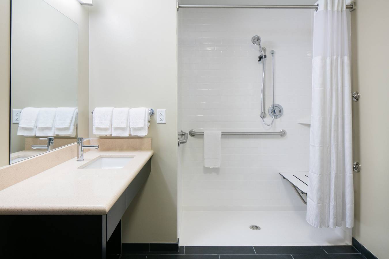 Ganze Wohnung, Staybridge Des Moines Downtown in East Village (Des Moines), Des Moines