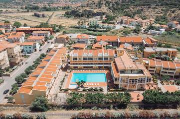 Hôtel pour 2 personnes, avec jardin et piscine, animaux acceptés à Bosa Marina