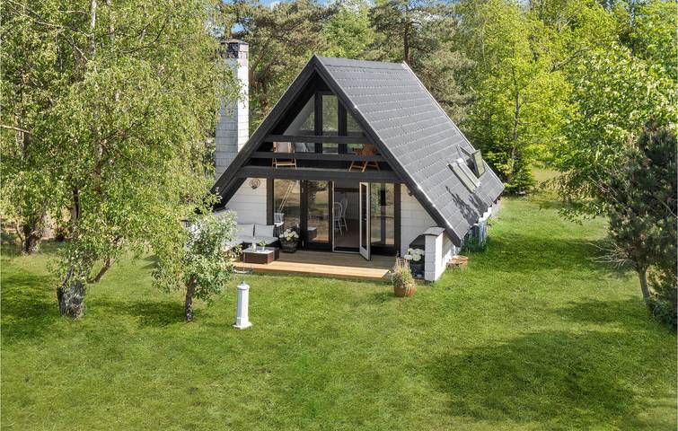 Feriehus for 4 personer, med Terrasse og Hage i Danmark