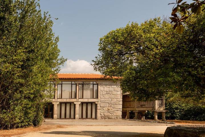 Chambre d’hôte pour 2 personnes, avec vue et piscine ainsi que jardin et terrasse