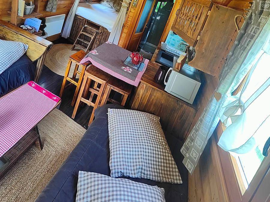 Camping Les Tilleuls - Tiny house 4 personnes - Roulotte Edelweiss 18 m² in Gèdre, Parc national des Pyrénées