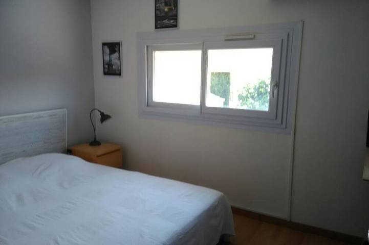 Location de vacances pour 8 personnes, avec jardin et terrasse à Vitrolles - 3