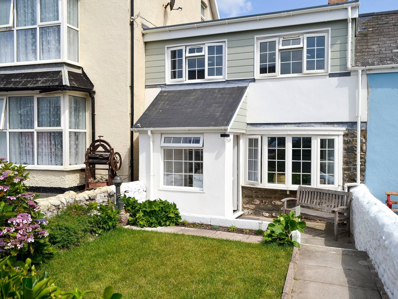 Morolwg in Borth, Cardigan Bay