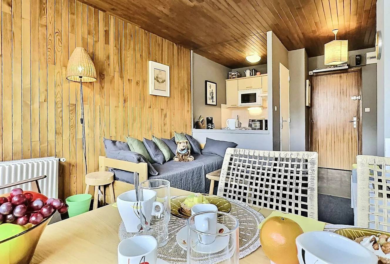 Geheel appartement, Appartement 2 kamers 4 personen dicht bij de pistes en winkels in de wijk Lavachet. Gelegen op de 4e verdieping van een in Tignes, Massif de la Vanoise