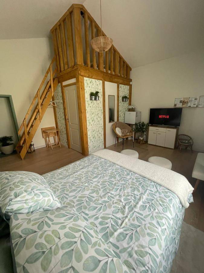 Chambre d hôte en Drôme des collines pour 2 à 4 personnes in Saint-Laurent-d'Onay, Région de Valence
