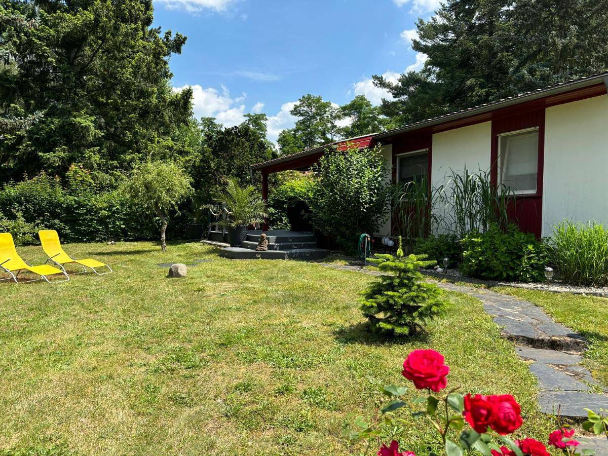 Bungalow-Jessern Ferienhaus im Grünen mit Seeblick in Jessern, Schwielochsee