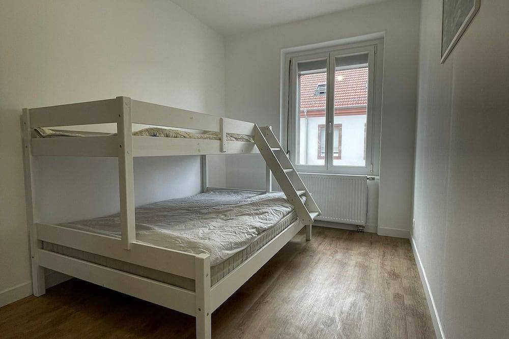 Entire apartment, 5 minutes from the center! Ideal apartment for families, quiet, easy parking in Mulhouse, Mulhouse region