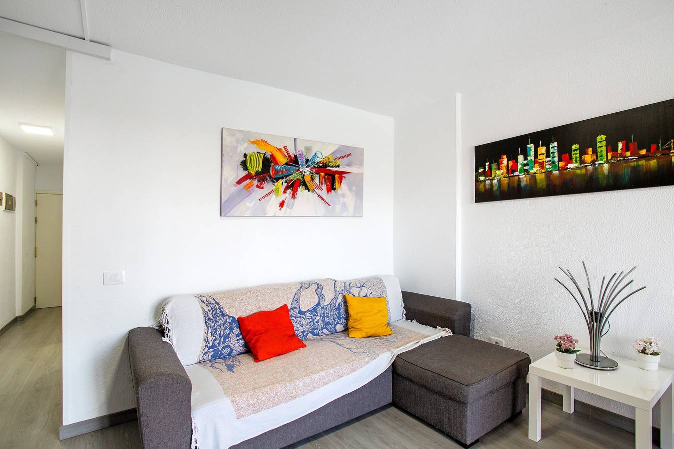 Apartamento entero, Apartamento Vacacional 'Beautiful 1115 Central' con Vista al Mar, Wi-Fi y Aire Acondicionado in Maspalomas, San Bartolomé de Tirajana