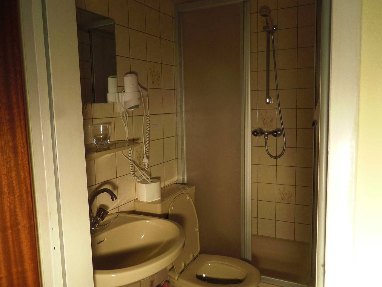 Haus Amalia - Doppelzimmer 1 in Strobl, Salzkammergut
