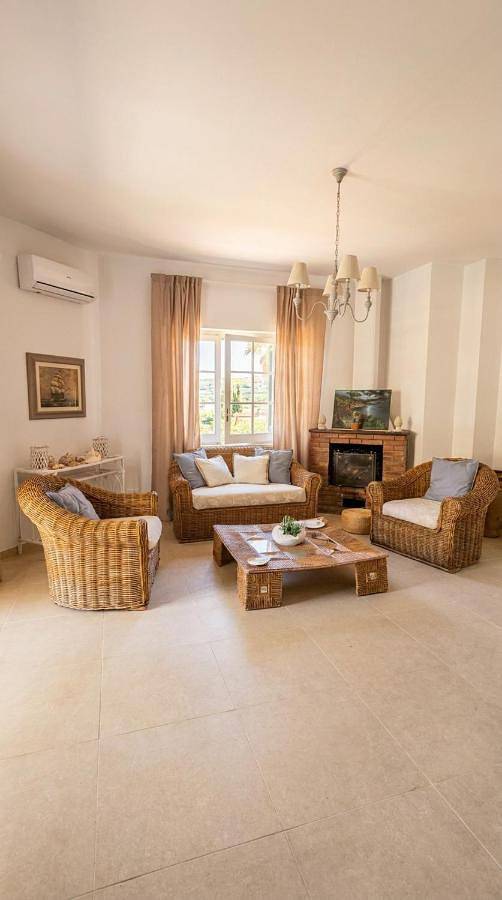 Villa per 4 persone, con Balcone e Terrazza nonché Panorama a Addaura