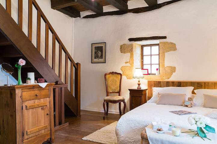 Location de vacances pour 3 personnes, avec jacuzzi ainsi que terrasse et jardin à Beynac-et-Cazenac - 4