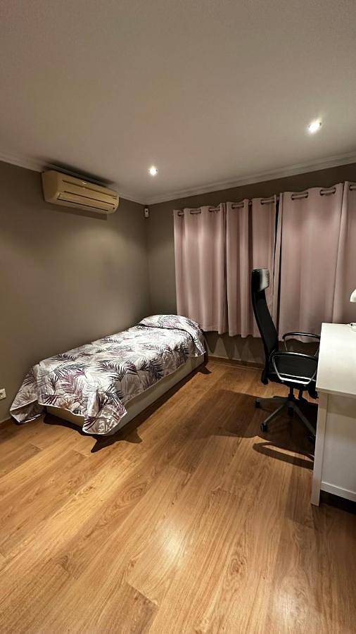 Chalet para 11 personas, con jardín además de vistas y piscina, Se admiten mascotas en Provincia de Gerona - 2