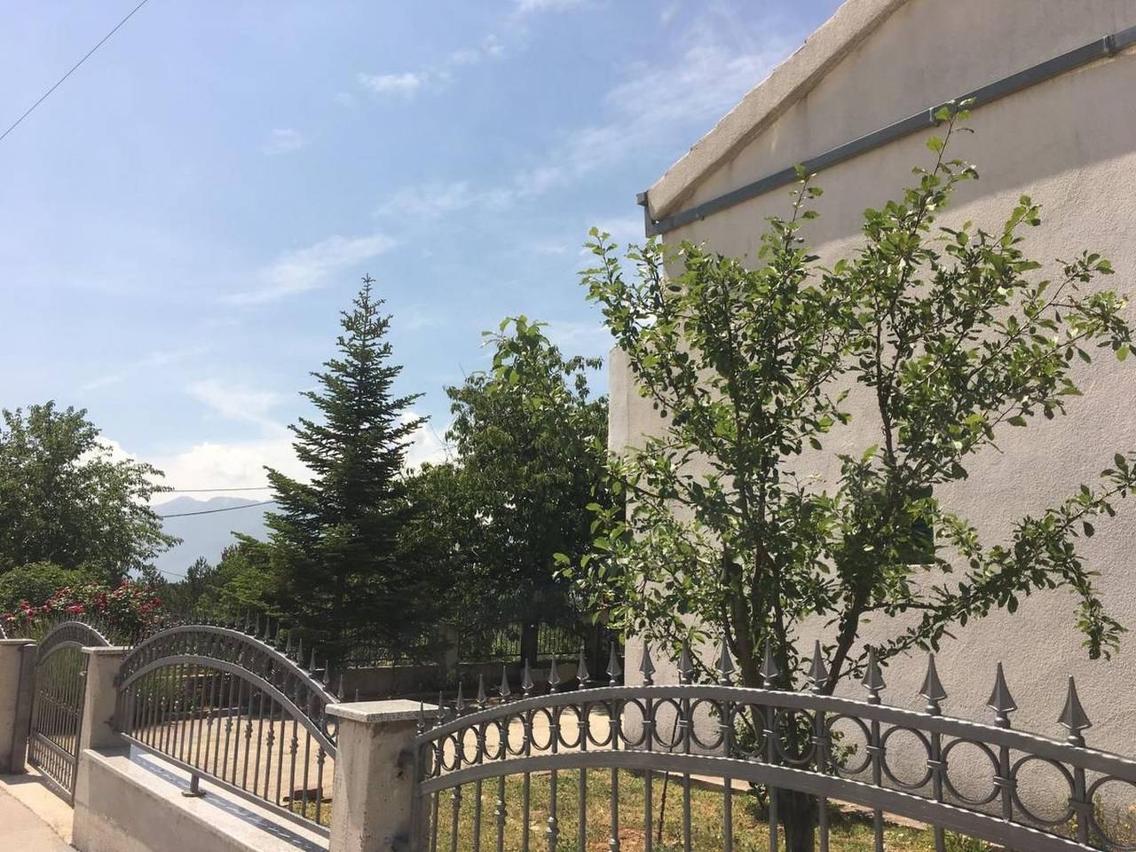 In Katuni mit privatem Parkplatz in Makarska Riviera