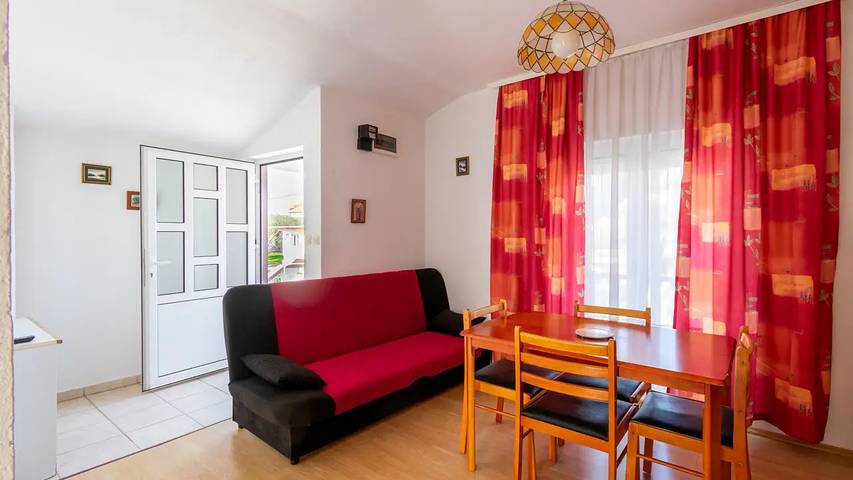 Gîte pour 5 personnes, avec terrasse à Bibinje - 3