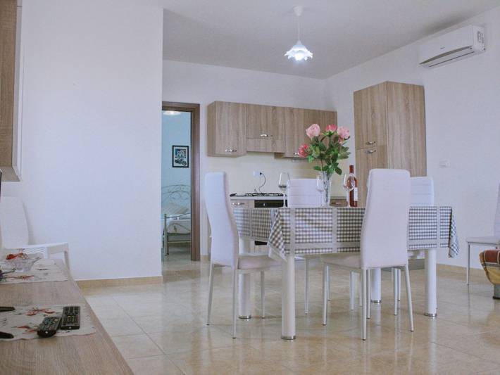 Ferienhaus für 10 Personen, mit Terrasse in Torre Vado - 3