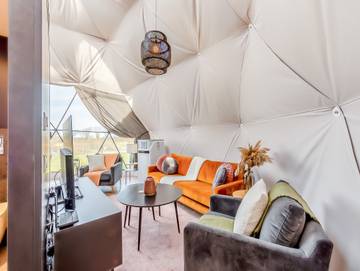 Glamping for 6 People in Lancashire, North West England, Photo 2