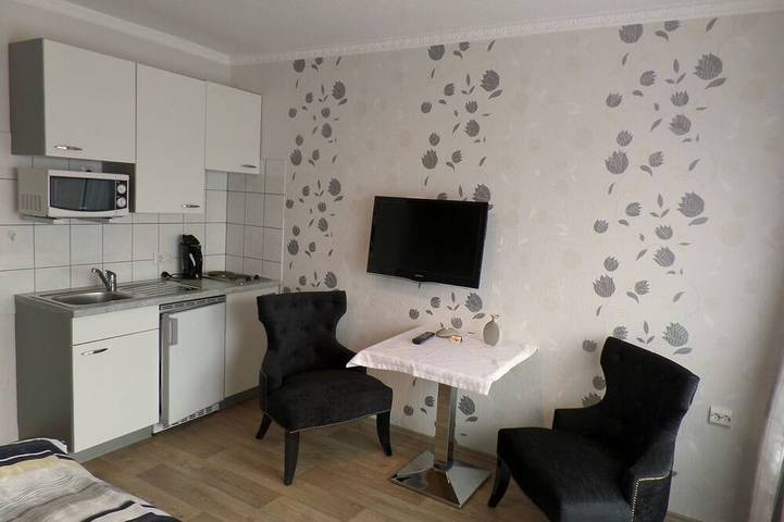 Ferienwohnung für 2 Personen, mit Garten und Pool sowie Sauna in Angermünde - 3