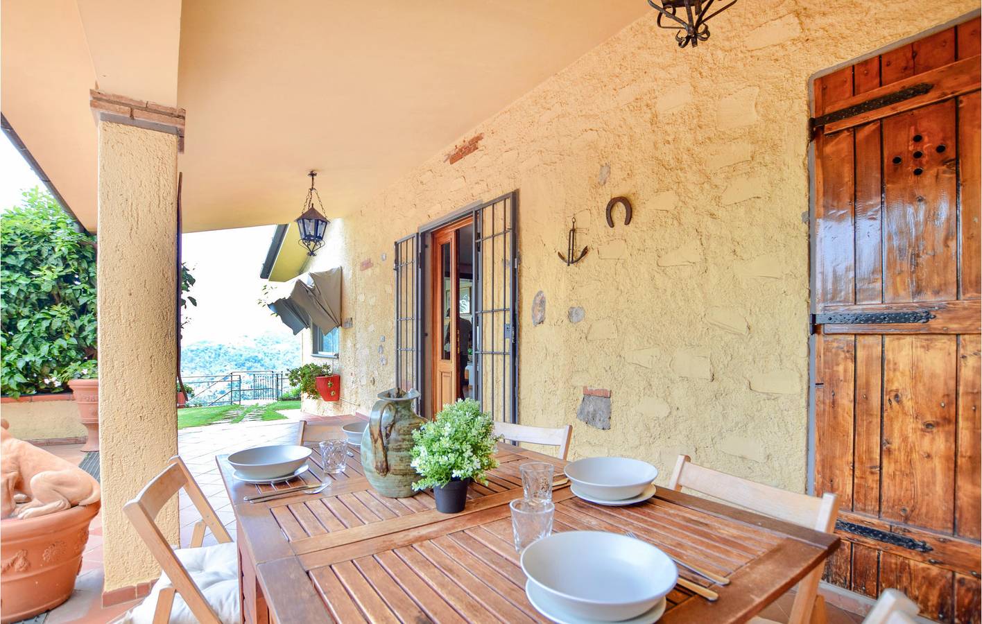 Accogliente appartamento con piscina e parcheggio, vicino al ristorante in Camaiore (Toscana), Riviera Toscana