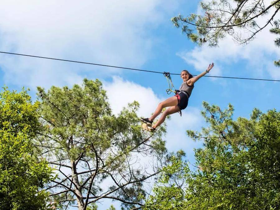 Camping Les Trois Sources - Bungalow toilé 5 personnes - Bungalow Toilé Luxe 3 Pièces 5 Personnes Sans Sanitaire in Calviac, Sousceyrac-en-Quercy