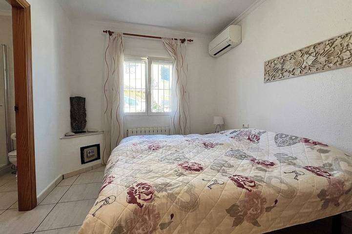 Ferienhaus für 4 Personen, mit Terrasse und Garten sowie Pool in els Poblets - 2