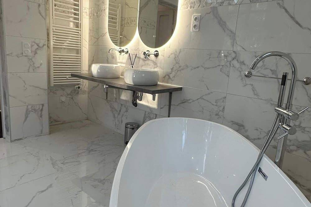 Suite King Room, Boutique Hôtel Château Loyd & Spa, Pays de Caux in Veauville-lès-Baons, Région de Rouen