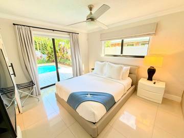 Vacation Rental for 6 Guests in Middle River, Wilton Manors, Picture 4