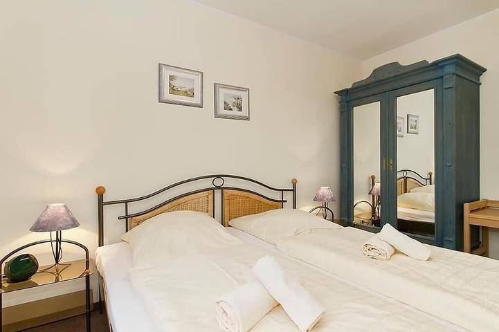 Ganze Wohnung, Ferienwohnung an der Ostsee mit Balkon und Pkw Stellplatz - nur 50 m zum Strand! in Kühlungsborn Weststrand, Kühlungsborn