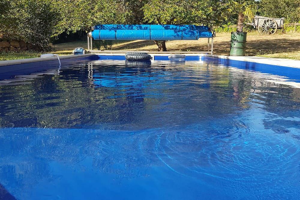 Maison De Campagne Avec Piscine Privée in Gorre, Parc naturel régional Périgord-Limousin