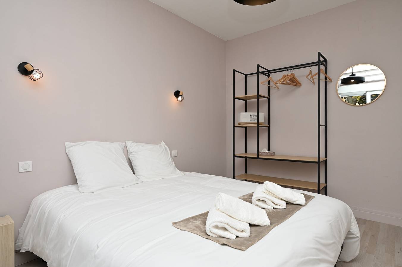 Habitación 'Chambre Double' con terraza compartida, Wi-Fi y aire acondicionado in Salies-du-Salat, Alto Garona